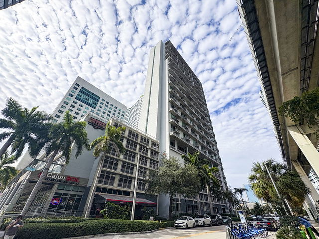 Neo Vertika  photo 2